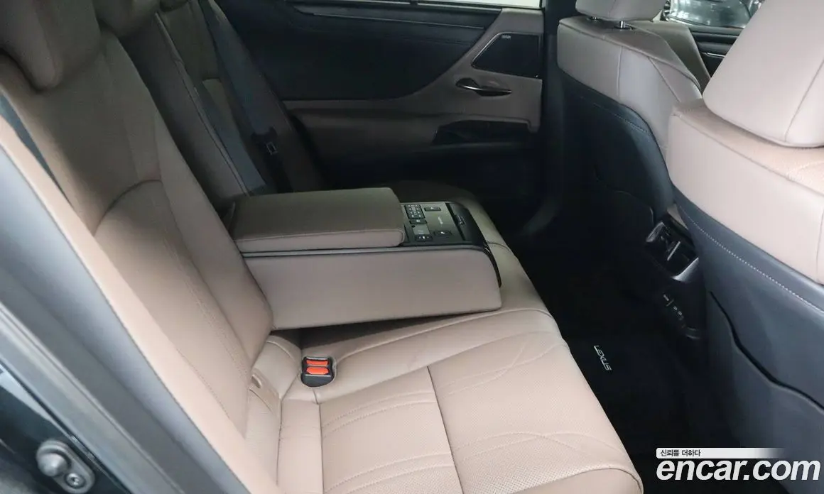 Lexus ES 2025 2.5 автомат (вариатор), фото 14 Lexus ES 2025 2.5 автомат (вариатор), фото 14