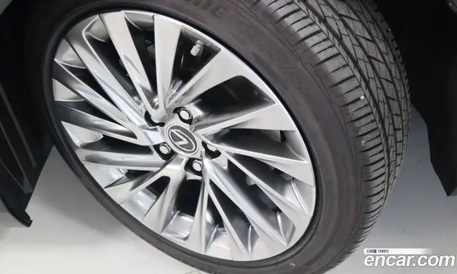 Lexus ES 2025 2.5 автомат (вариатор), миниатюра 5 Lexus ES 2025 2.5 автомат (вариатор), миниатюра 5