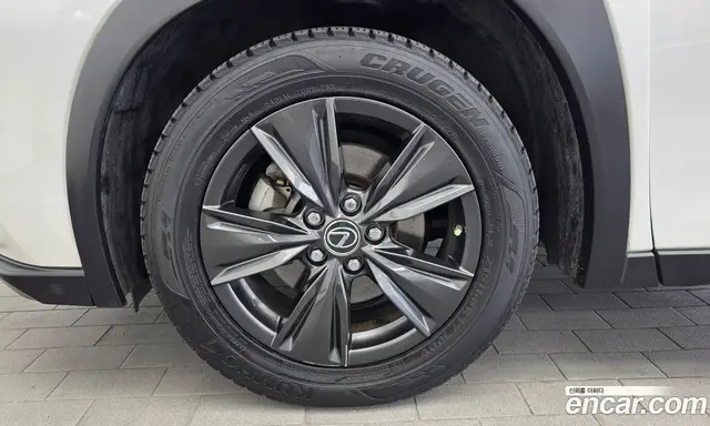 Lexus UX 2019 2.0 автомат (гидро), миниатюра 5 Lexus UX 2019 2.0 автомат (гидро), миниатюра 5