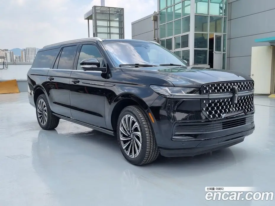 Lincoln Navigator 2025 3.5 автомат (гидро), фото 1 Lincoln Navigator 2025 3.5 автомат (гидро), фото 1