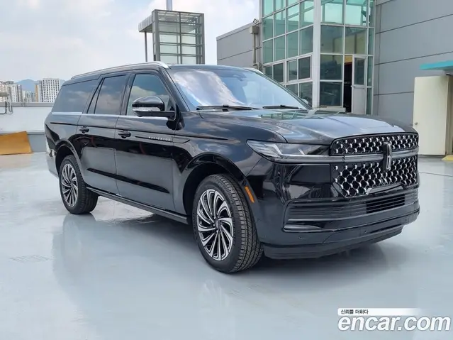 Lincoln Navigator, 2025, 129 км