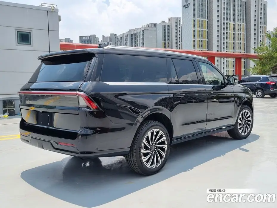 Lincoln Navigator 2025 3.5 автомат (гидро), фото 2 Lincoln Navigator 2025 3.5 автомат (гидро), фото 2