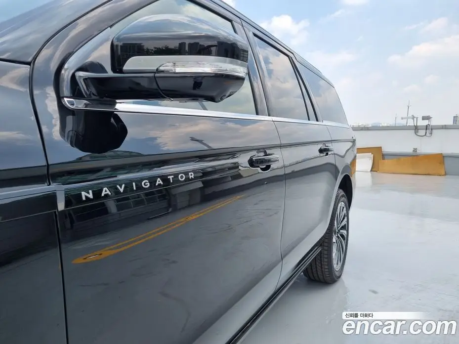 Lincoln Navigator 2025 3.5 автомат (гидро), фото 14 Lincoln Navigator 2025 3.5 автомат (гидро), фото 14