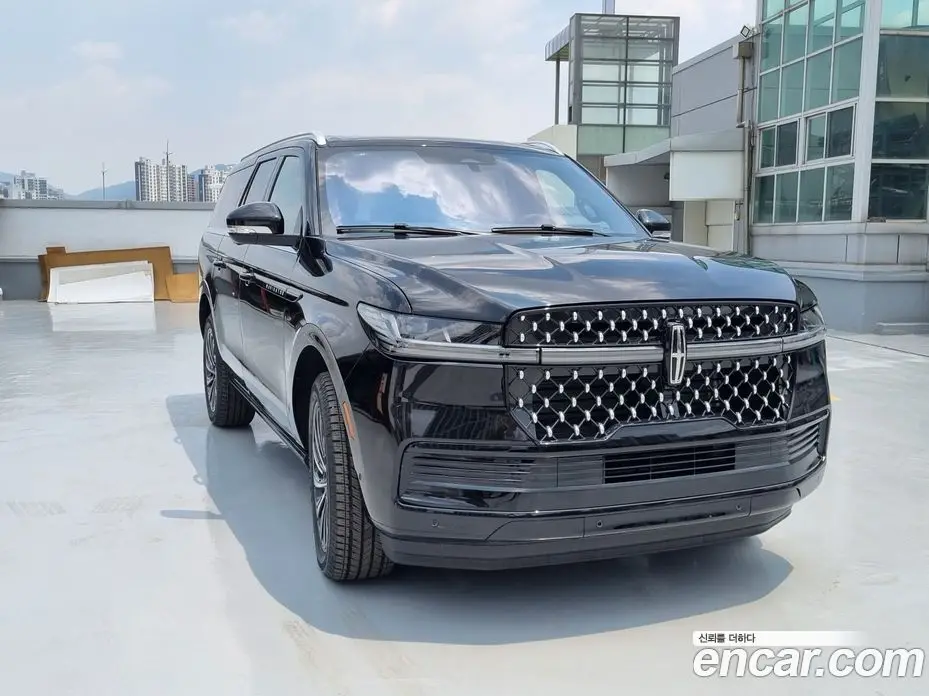 Lincoln Navigator 2025 3.5 автомат (гидро), фото 3 Lincoln Navigator 2025 3.5 автомат (гидро), фото 3