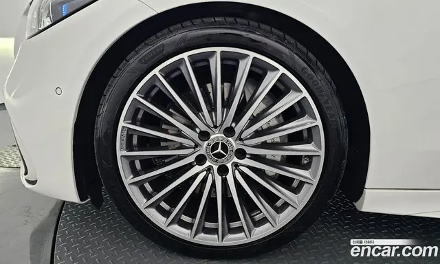 Mercedes-Benz C-Class 2023 2.0 гидро, миниатюра 5 Mercedes-Benz C-Class 2023 2.0 гидро, миниатюра 5