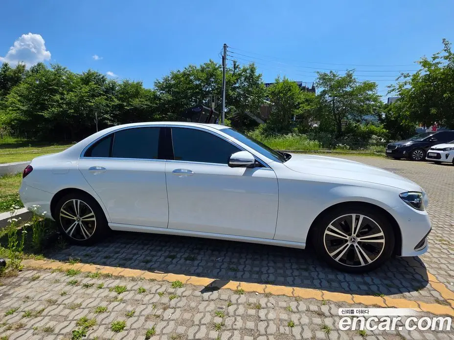 Mercedes-Benz E-Class 2020 2.0 гидро, фото 4 Mercedes-Benz E-Class 2020 2.0 гидро, фото 4