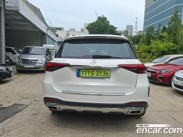Mercedes-Benz GLE-Class 2025 3.0 гидро, миниатюра 4 Mercedes-Benz GLE-Class 2025 3.0 гидро, миниатюра 4