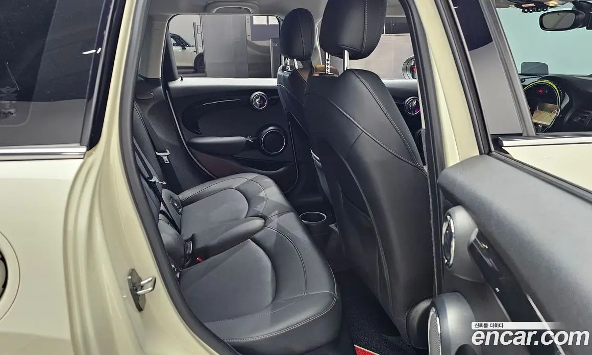 Mini Cooper 2019 2.0 автомат (гидро), фото 17