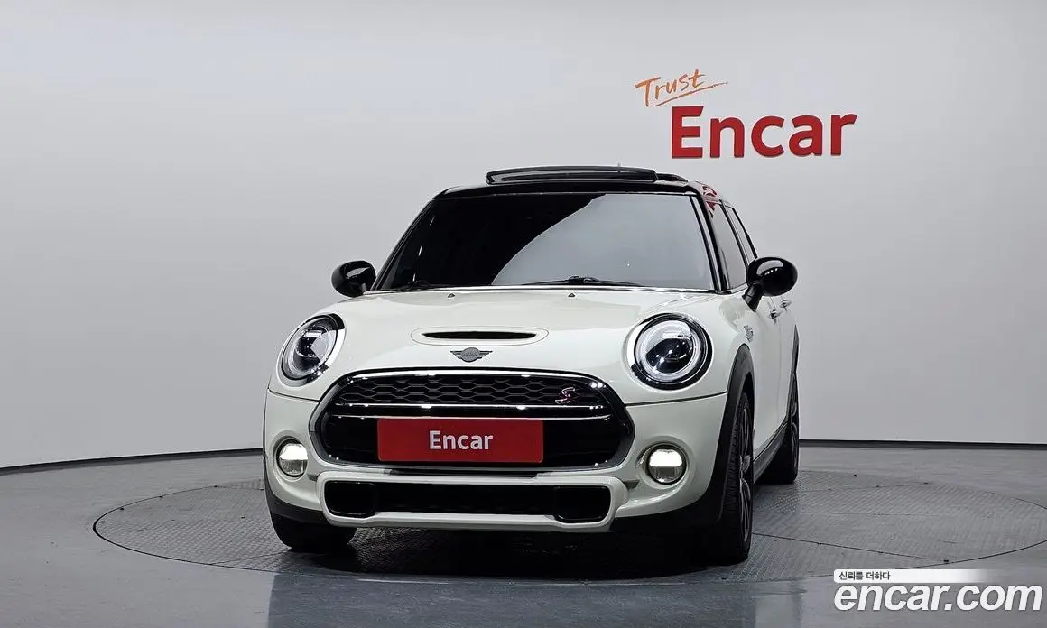 Mini Cooper 2019 2.0 автомат (гидро), фото 3