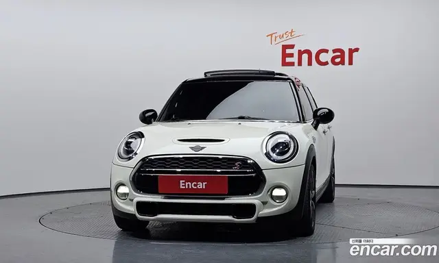 Mini Cooper 2019 2.0 автомат (гидро), миниатюра 3
