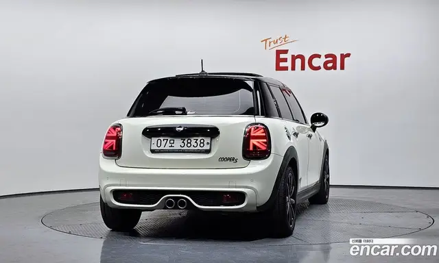 Mini Cooper 2019 2.0 автомат (гидро), миниатюра 4