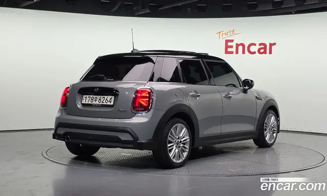 Mini Cooper 2022 1.5 автомат (гидро), миниатюра 2