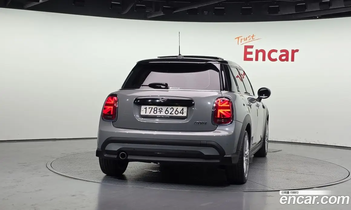Mini Cooper 2022 1.5 автомат (гидро), фото 4