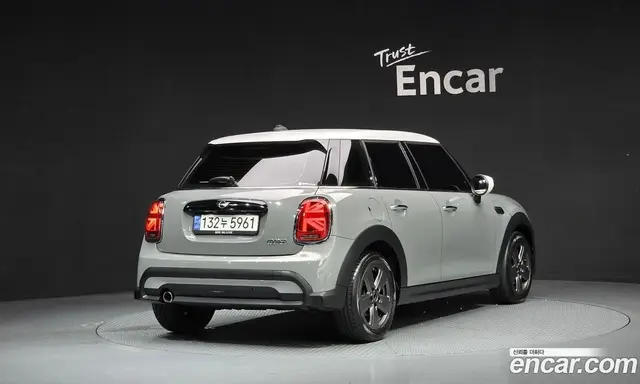 Mini Cooper 2022 1.5 автомат (гидро), миниатюра 3