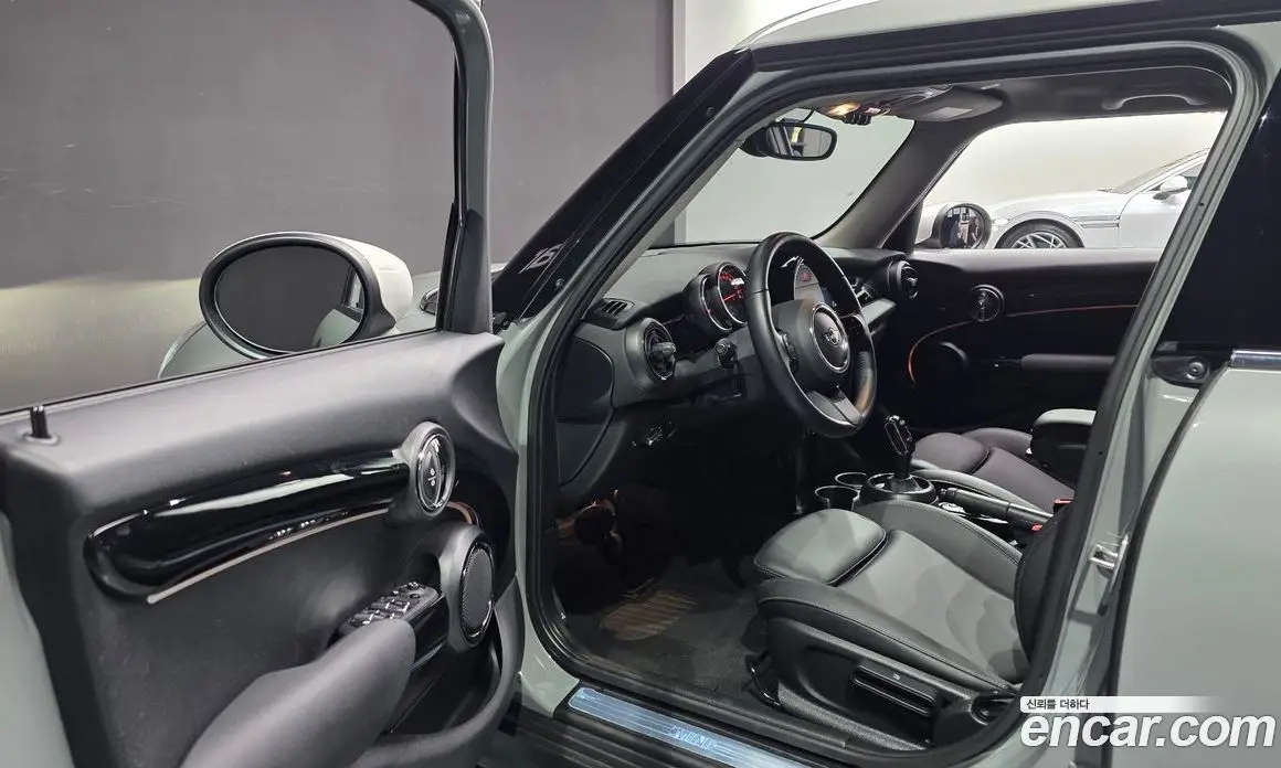 Mini Cooper 2022 1.5 автомат (гидро), фото 8