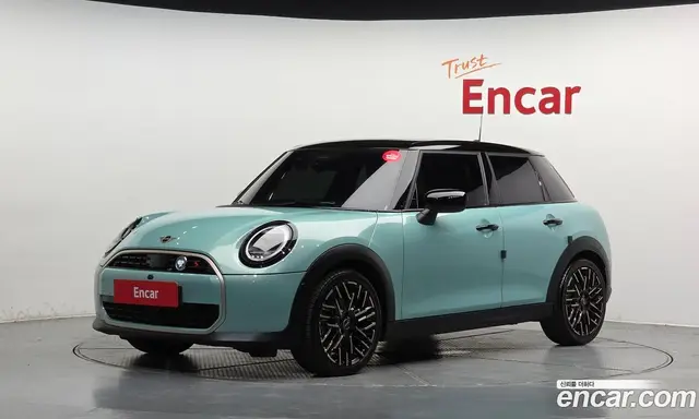 Mini Cooper, 2024, 28 909 км