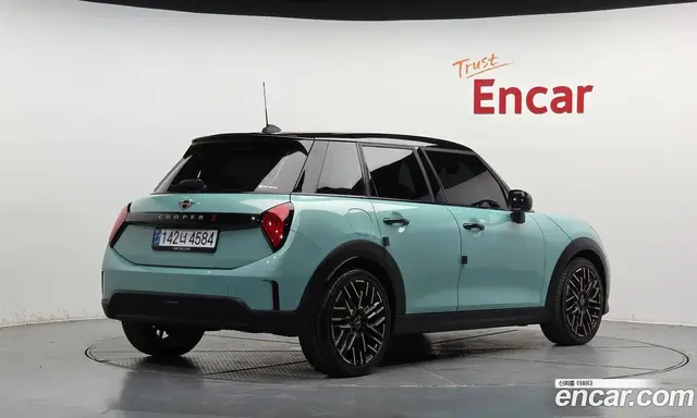 Mini Cooper 2024 2.0 автомат (гидро), миниатюра 2