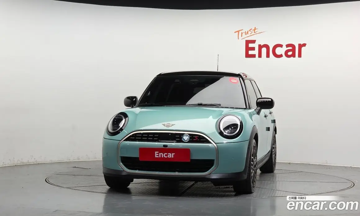 Mini Cooper 2024 2.0 автомат (гидро), фото 3