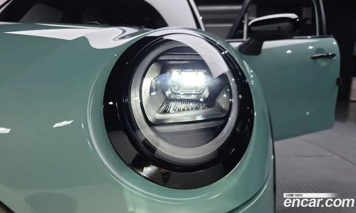 Mini Cooper 2024 2.0 автомат (гидро), фото 8