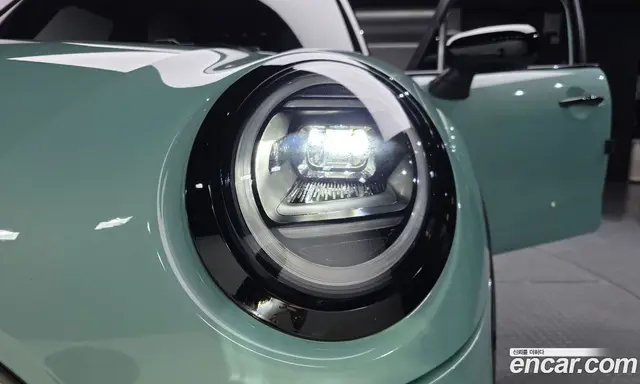 Mini Cooper 2024 2.0 автомат (гидро), миниатюра 8