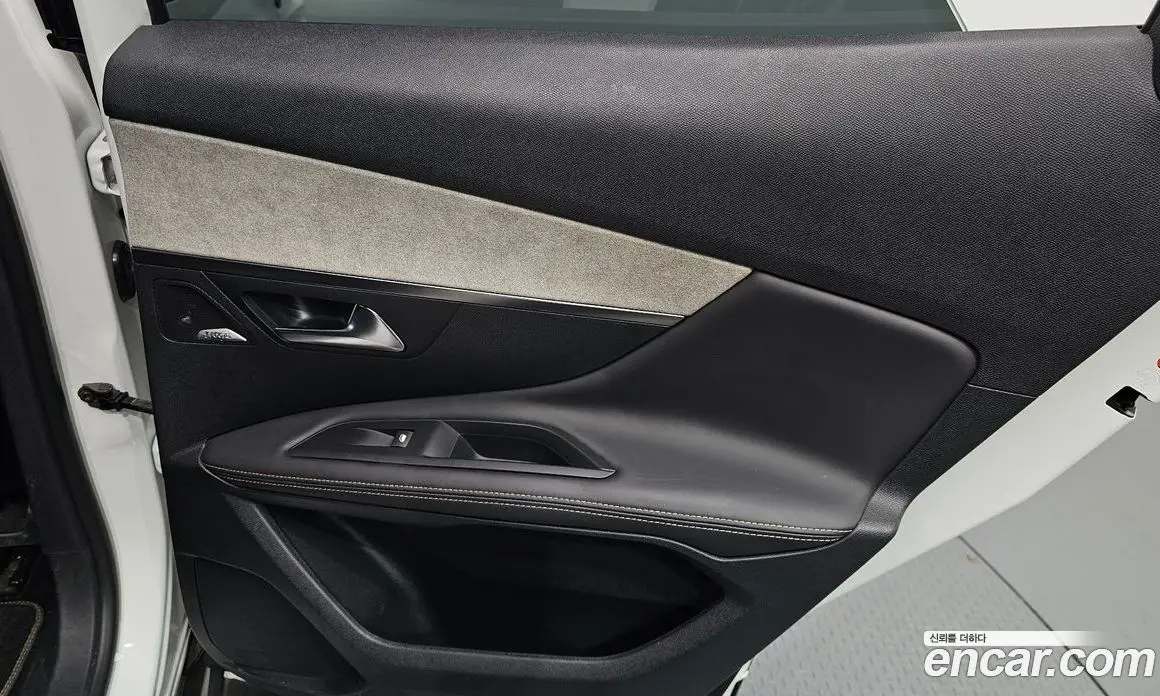 Peugeot 3008 2019 2.0 автомат (гидро), фото 15