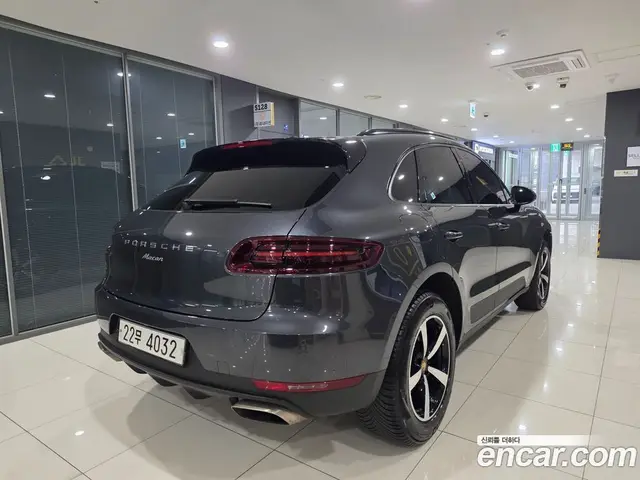 Porsche Macan 2018 2.0 автомат (гидро), миниатюра 2