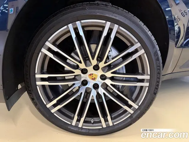 Porsche Macan 2018 2.0 автомат (гидро), миниатюра 8