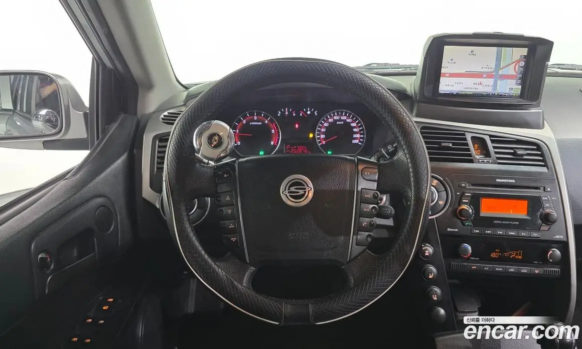 SsangYong Korando 2012 2.0 автомат (гидро), фото 13
