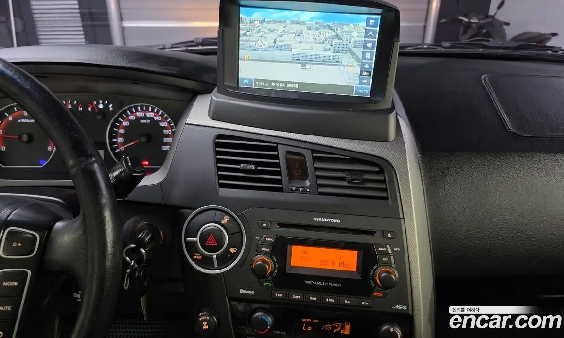 SsangYong Korando 2013 2.0 автомат (гидро), фото 24