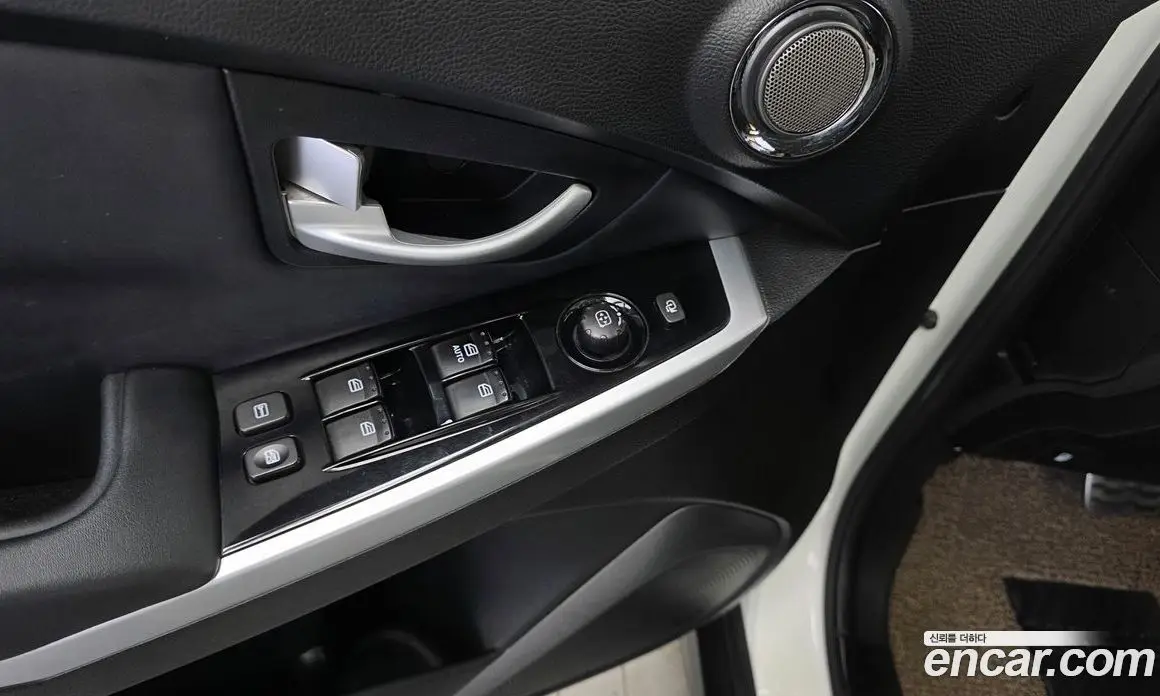 SsangYong Korando 2016 2.2 автомат (гидро), фото 26