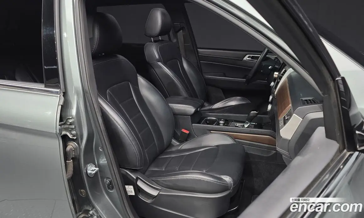 SsangYong Rexton 2017 2.2 автомат (гидро), фото 12