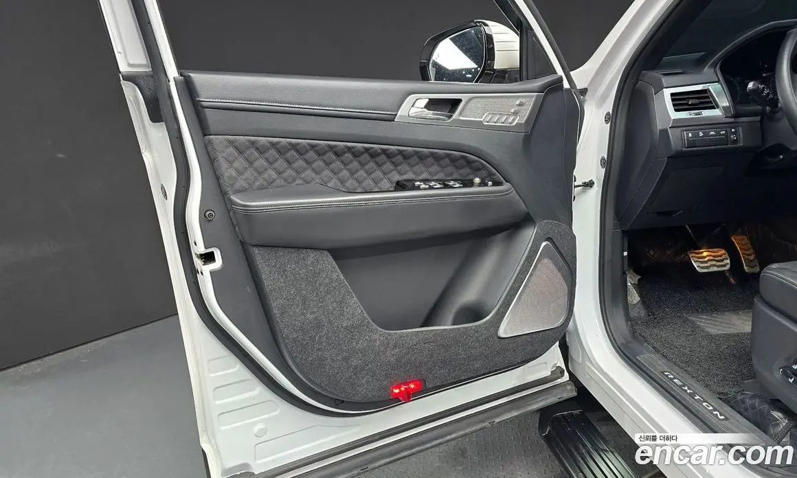 SsangYong Rexton 2022 2.2 автомат (гидро), фото 13