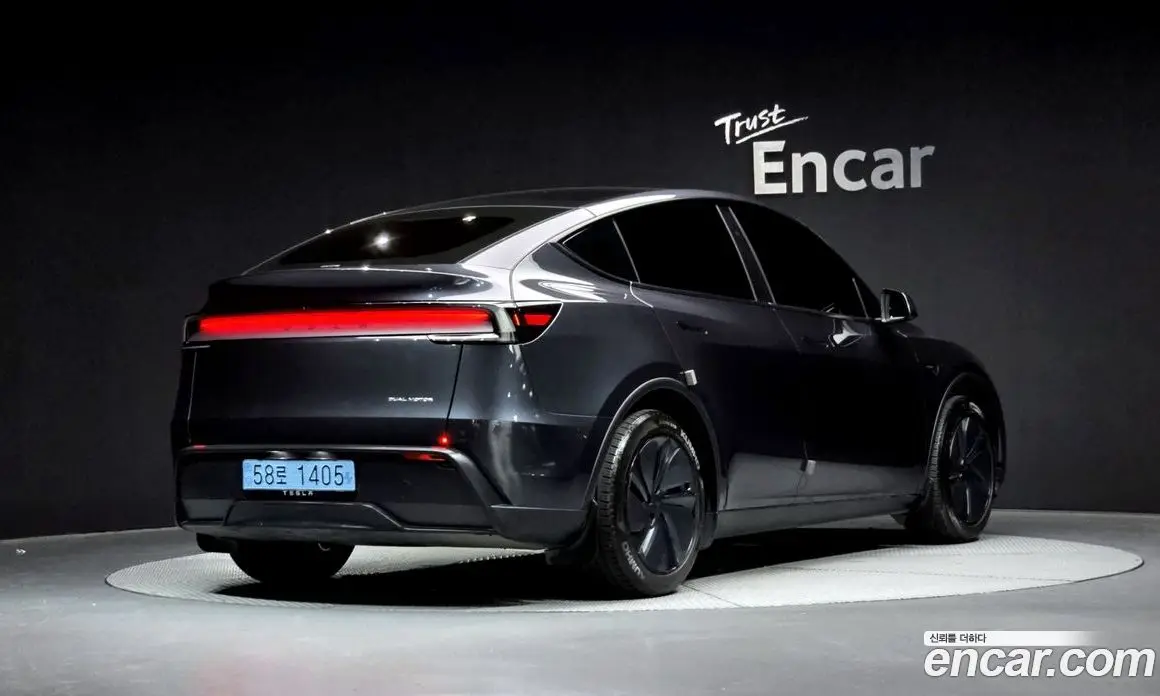 Tesla Model Y 2025 0.2 автомат (гидро), фото 2 Tesla Model Y 2025 0.2 автомат (гидро), фото 2