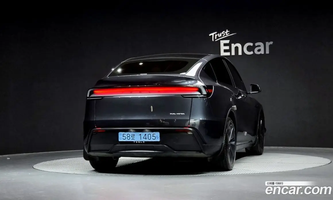 Tesla Model Y 2025 0.2 автомат (гидро), фото 4 Tesla Model Y 2025 0.2 автомат (гидро), фото 4