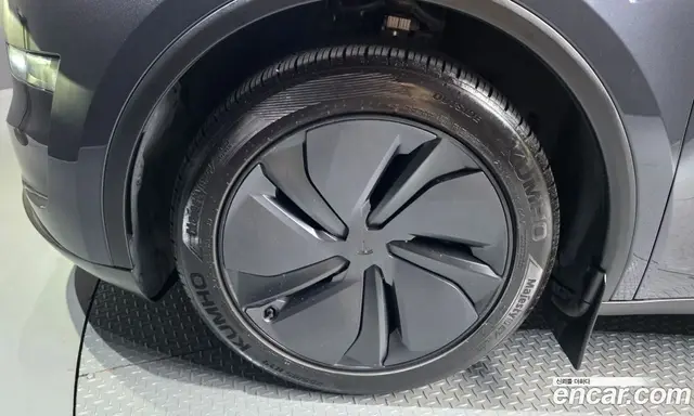 Tesla Model Y 2025 0.2 автомат (гидро), миниатюра 5 Tesla Model Y 2025 0.2 автомат (гидро), миниатюра 5