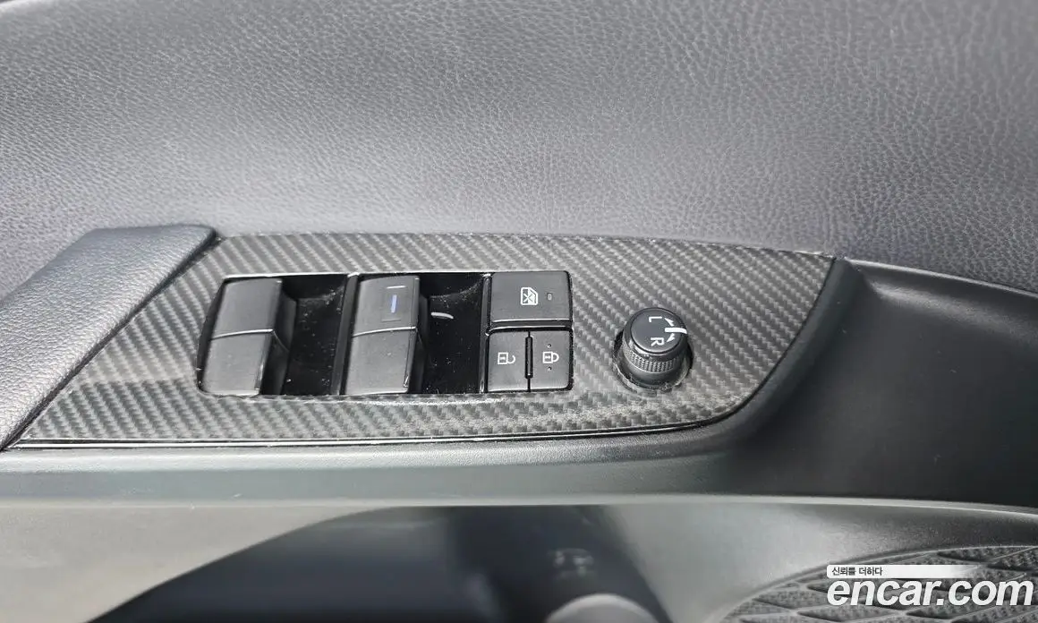 Toyota Prius 2021 1.8 автомат (гидро), фото 17