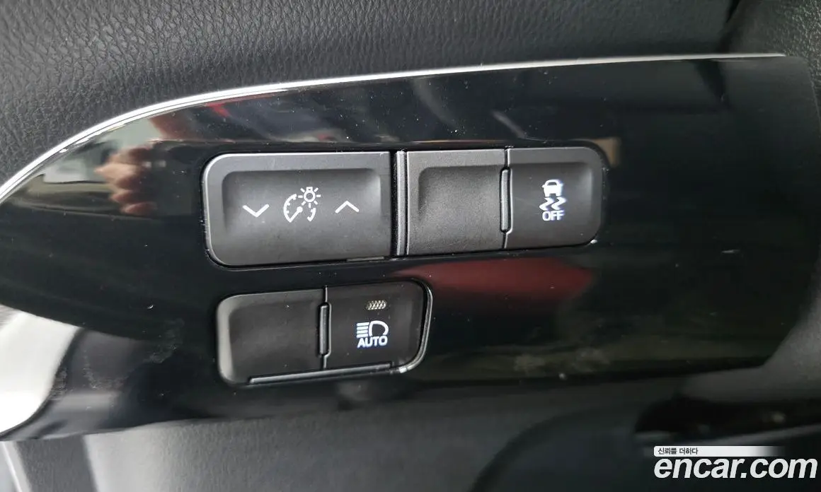 Toyota Prius 2021 1.8 автомат (гидро), фото 18