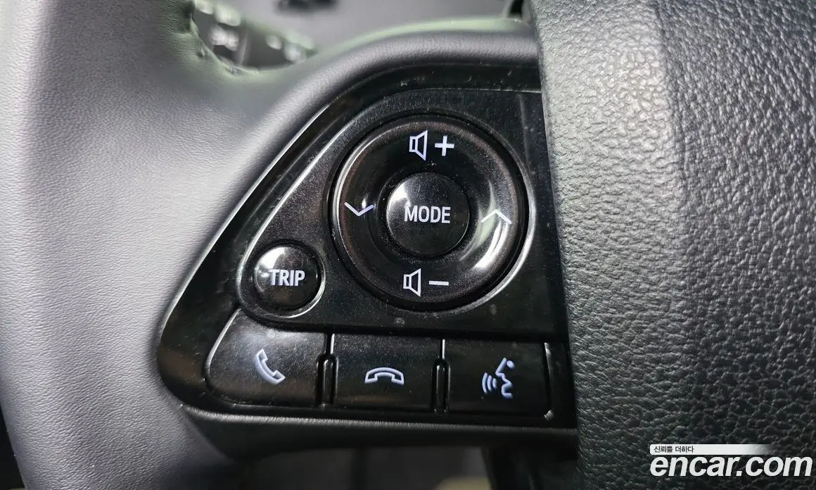 Toyota Prius 2021 1.8 автомат (гидро), фото 21