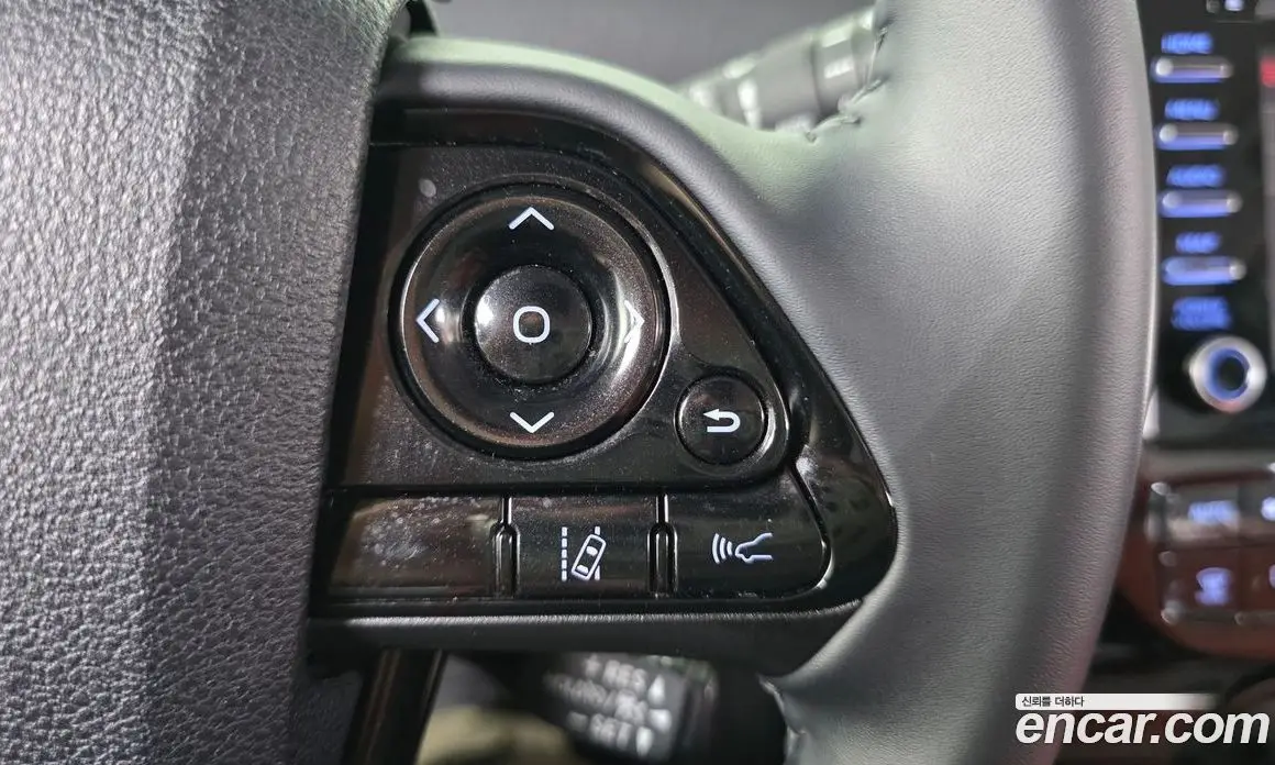 Toyota Prius 2021 1.8 автомат (гидро), фото 22
