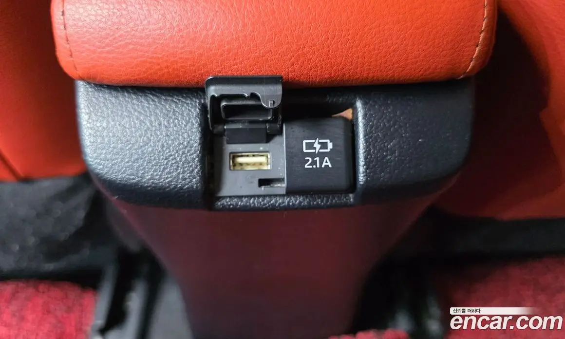 Toyota Prius 2021 1.8 автомат (гидро), фото 29