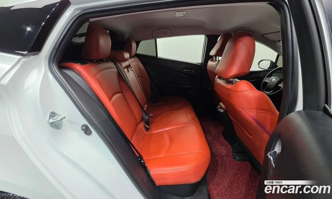 Toyota Prius 2021 1.8 автомат (гидро), фото 30