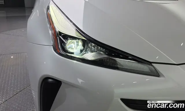 Toyota Prius 2021 1.8 автомат (гидро), миниатюра 8