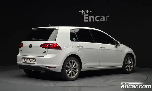 Volkswagen Golf 2015 1.6 автомат (гидро), миниатюра 2