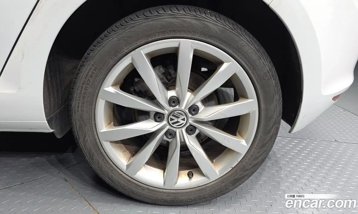 Volkswagen Golf 2015 1.6 автомат (гидро), фото 5