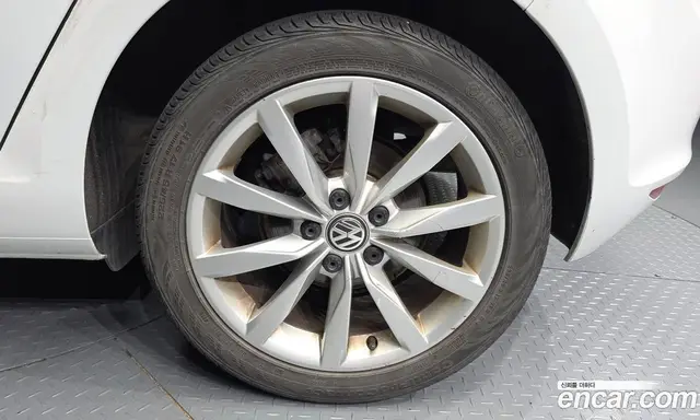 Volkswagen Golf 2015 1.6 автомат (гидро), миниатюра 5
