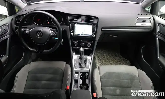 Volkswagen Golf 2015 1.6 автомат (гидро), миниатюра 7
