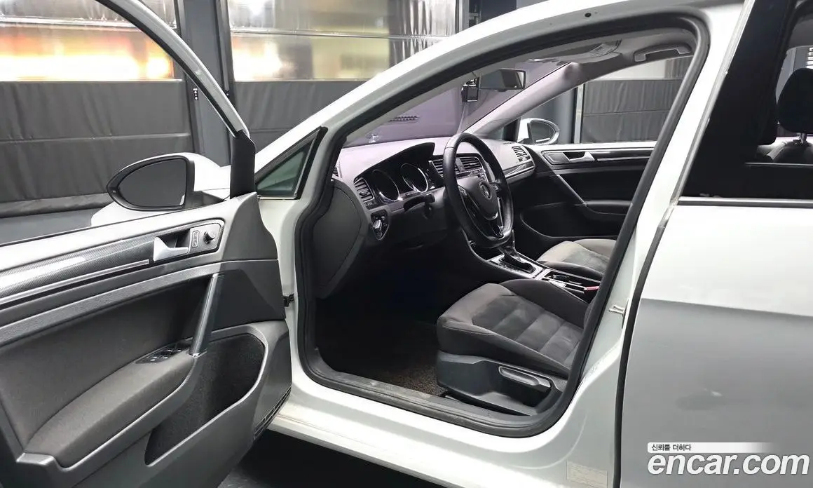 Volkswagen Golf 2015 1.6 автомат (гидро), фото 10