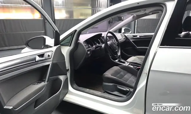 Volkswagen Golf 2015 1.6 автомат (гидро), миниатюра 10