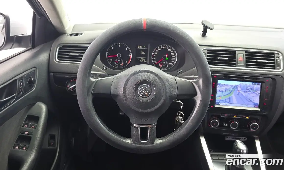 Volkswagen Jetta 2011 1.6 автомат (гидро), фото 13