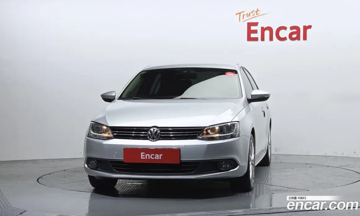 Volkswagen Jetta 2011 1.6 автомат (гидро), фото 3